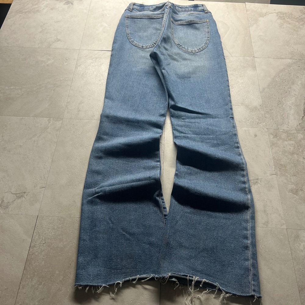 Forever 21 Premium Denim 70s Style Mid Rise Flare Jeans Blue Womens Size 00